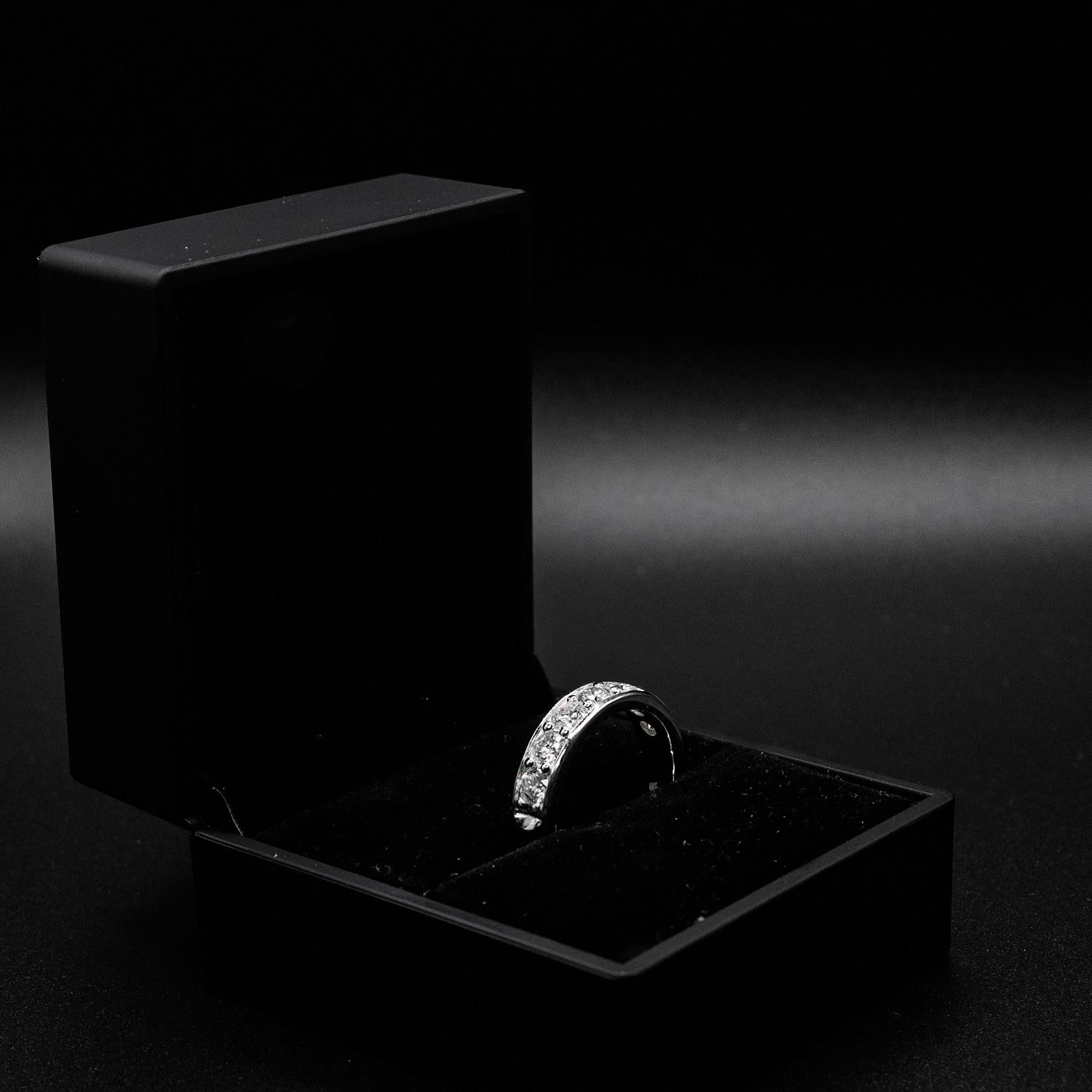 moissanite wedding rings