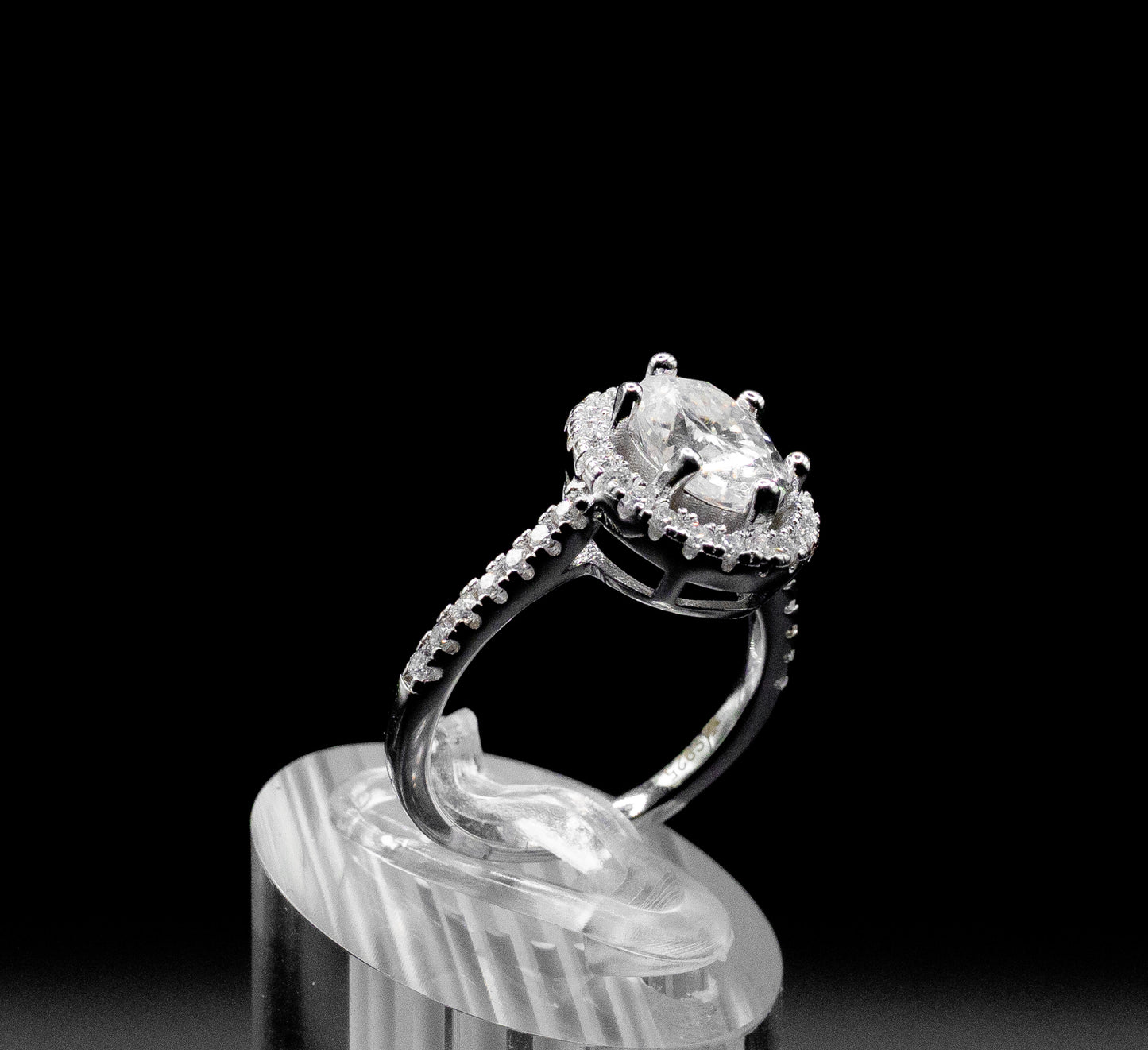 Women’s Moissanite Diamond VVS D Color Oval Shape Halo Style Ring | PASSES DIAMOND TESTER!!!