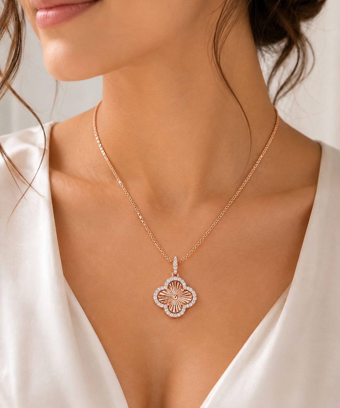 Moissanite clover pendant necklace 1.5 carat 925 rose gold on model