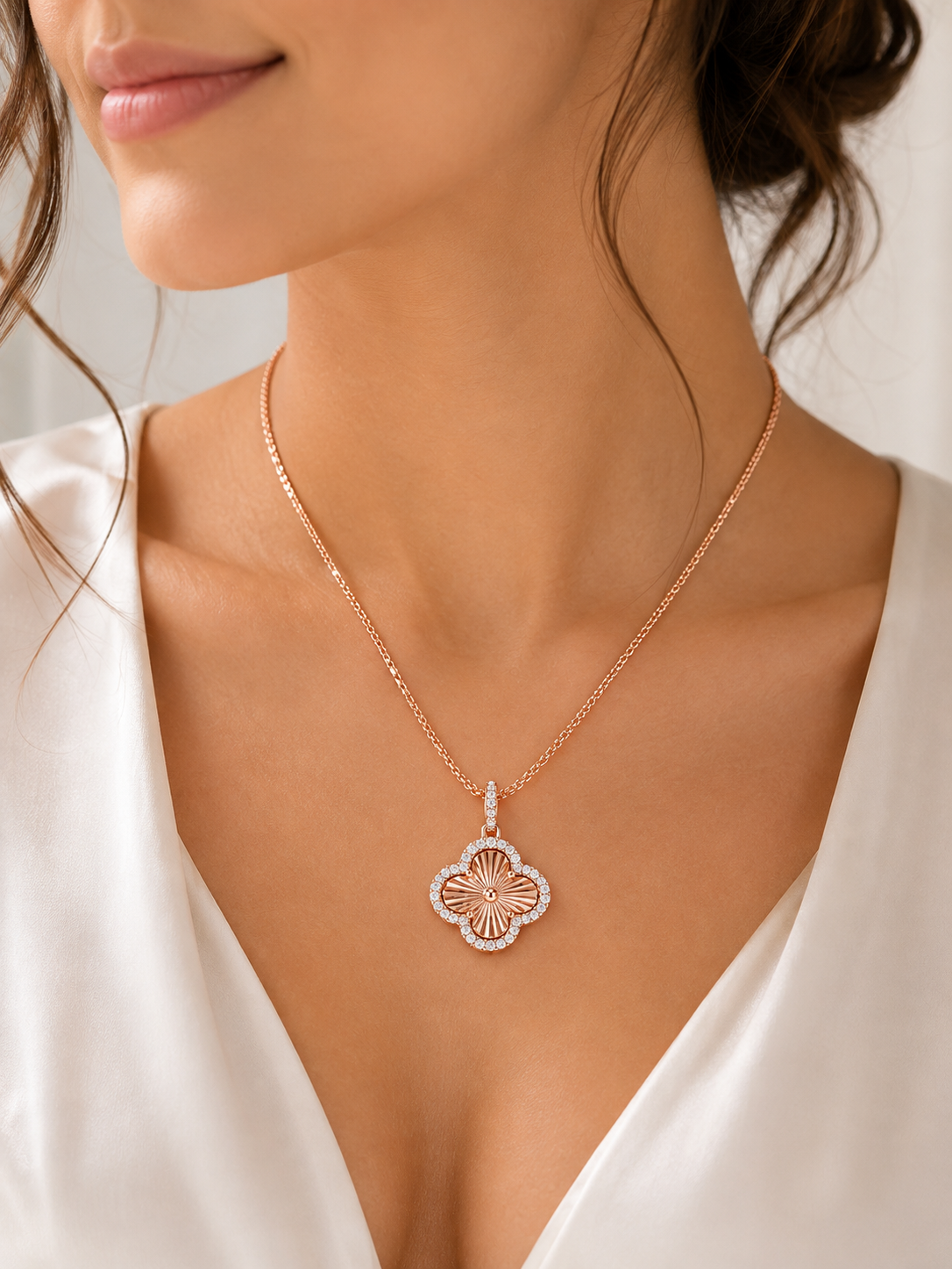 Moissanite clover pendant necklace 1.5 carat 925 rose gold on model