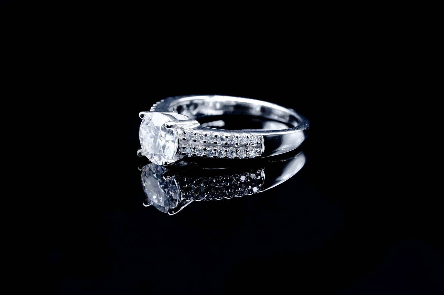 Women ‘s Moissanite Diamond VVS D Color Round Cut Solitaire with Accents Ring | PASS DIAMOND TESTER!!!