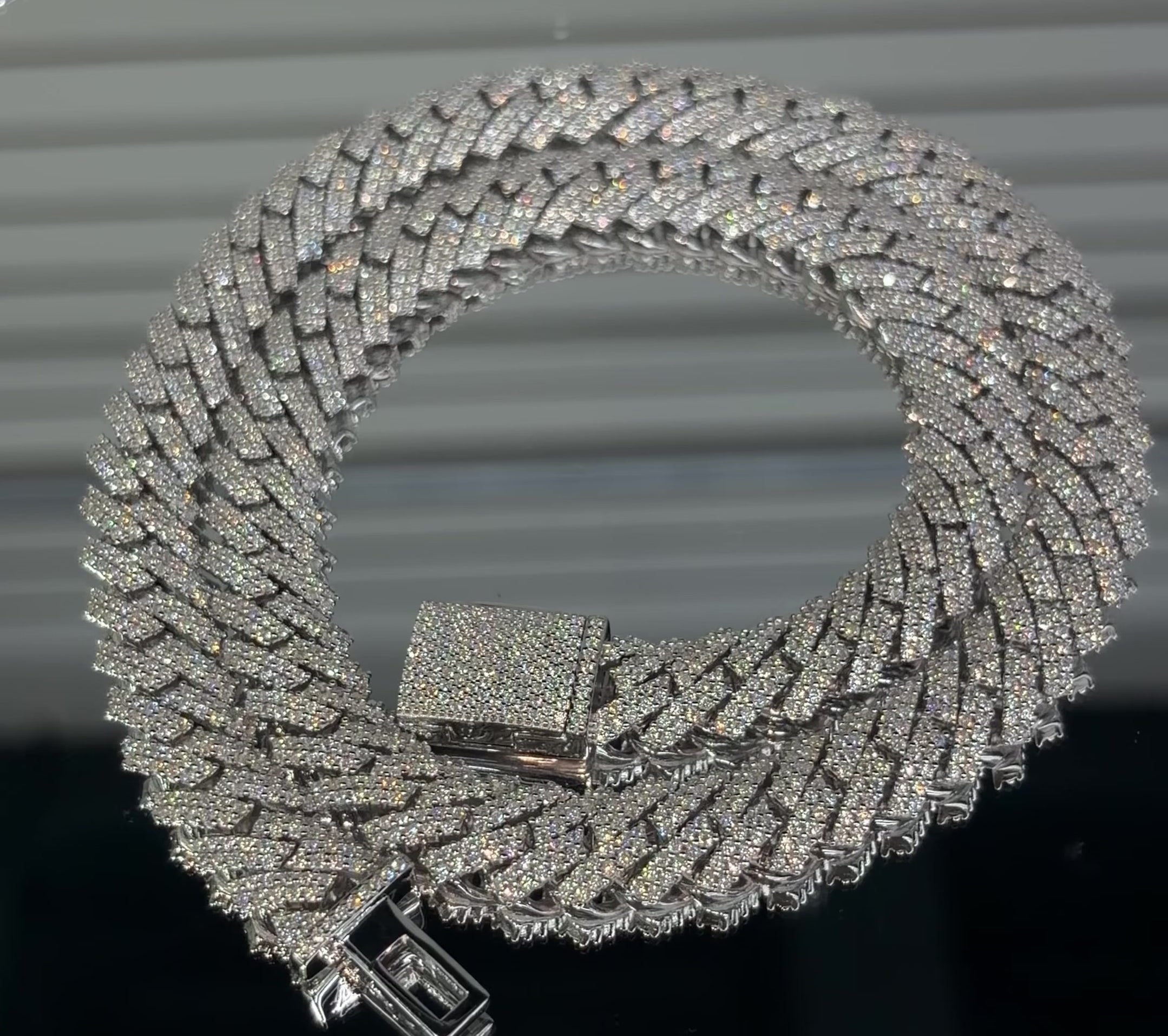 GRA certified moissanite Cuban link chain 12MM 925 silver VVS D color passes diamond tester men women Atlanta