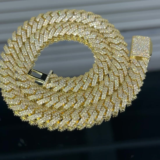 GRA certified moissanite Cuban link chain 12MM  14k Gold925 silver VVS D color passes diamond tester men women Atlanta