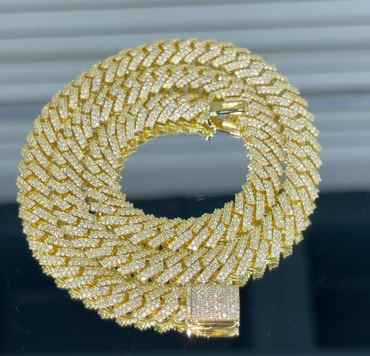 GRA certified moissanite Cuban link chain 10MM 14k gold VVS D color passes diamond tester men women Atlanta