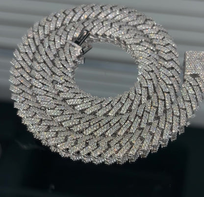 GRA certified moissanite Cuban link chain 8MM 925 silver VVS D color passes diamond tester men women Atlanta